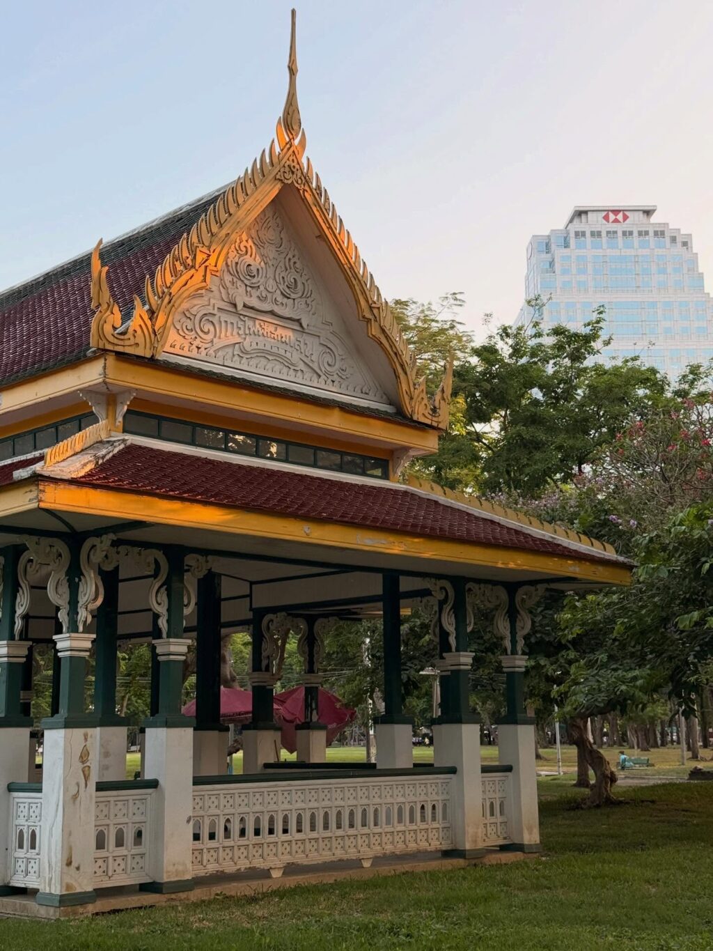 Instagram post from shiran_uriel. This post is in position 4.