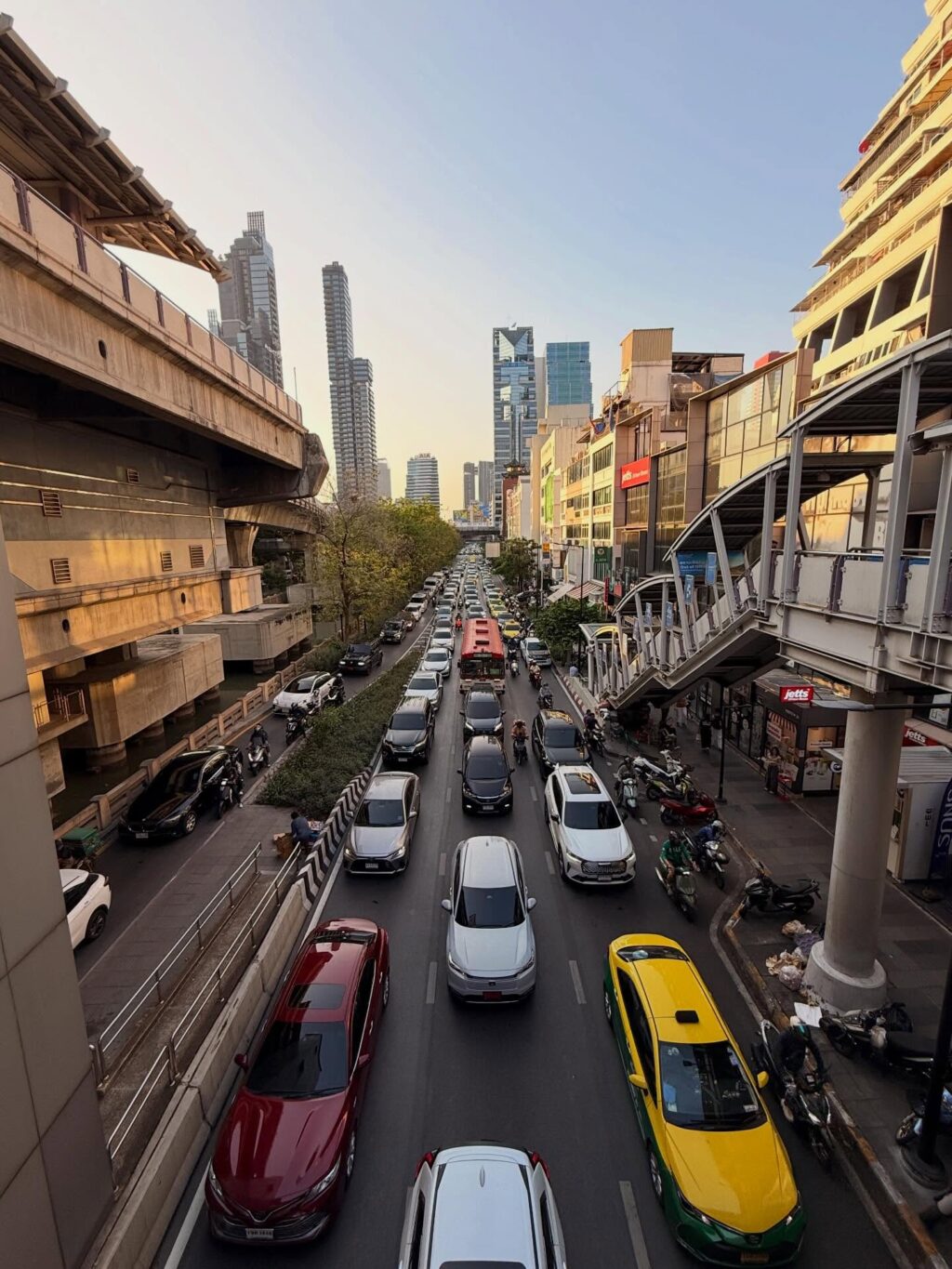 Instagram post from shiran_uriel. This post is in position 0.